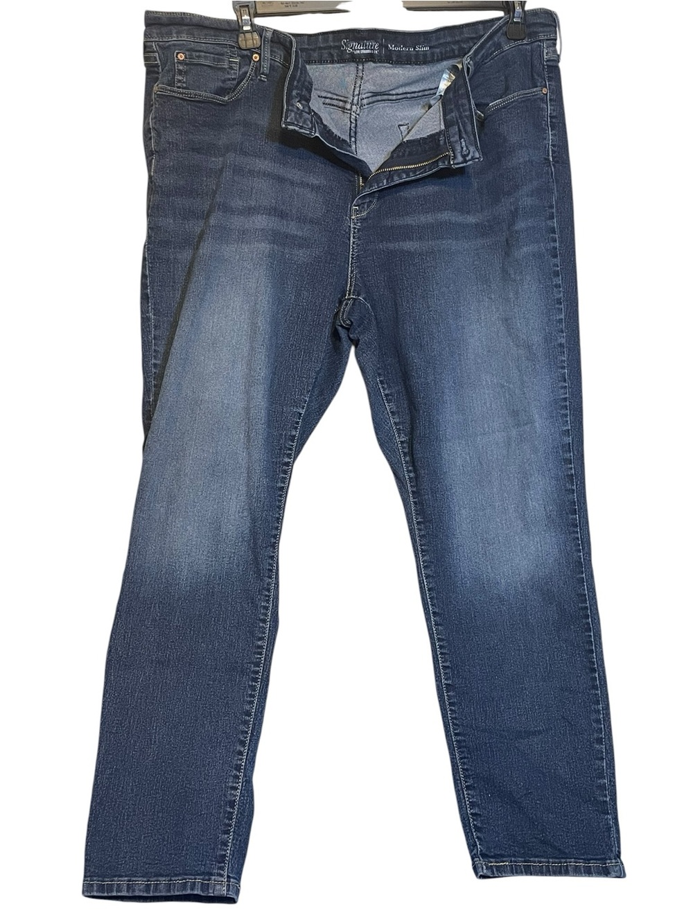 Levi's Women's Blue Straight Jeans